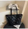 Nova Bolsa de Ombro Casual Estilo Coreano Outono 2025 Bolsa Tote de Mão Bolsa de Axila Feminina com Diamantes de Grande Capacidade