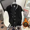 Chamarra de Béisbol Primavera y Otoño 2026, Abrigo Holgado de Manga Larga, Versátil para Hombres y Mujeres, con Botones Elegantes, Cuello Alto de Contraste de Color, Top Casual de Moda