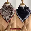 Cachecol Triângulo Fashionável Quente para Proteção do Pescoço Outono e Inverno, À Prova de Vento e Frio, Sem Marcas, Mostra o Rosto, Versátil, Protetor de Pescoço Tricotado à Prova d'Água