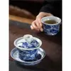 Tigela com Tampa Sancai de Jingdezhen Xícara de Chá Individual de Alta Qualidade Porcelana Azul e Branca Qianli Jiangshan Tigela Doméstica Conjunto de Chá Kung Fu