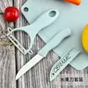 Conjunto de Facas de Frutas, Suplemento Alimentar para Bebês, Utensílios de Cozinha para Legumes, Conjunto de Três Peças, Faca de Descascar, Tábua de Corte, Conjunto Colorido Criativo Fofo em Caixa