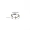Anillo Geométrico Triangular de Zirconia Full Diamond Transfronterizo Europeo y Americano Anillo de Flor de Rosa Cruz Sol Anillo de Lujo Ligero para Mujer Venta al por Mayor