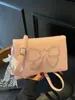 Súper Populares Este Año, los Bolsos Cuadrados Pequeños Están en Tendencia. Nuevos Bolsos de Hombro para Mujer Otoño e Invierno 2025, Bolsos Cruzados, Bolsos Cruzados de Moda y con Estilo
