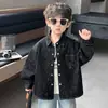 Jaqueta masculina para primavera e outono 2026 novo modelo, top infantil estilo coreano com gola de lapela, roupa de outono para bebê estilosa e da moda