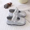 Sapatos de Princesa Estilo Coreano para Meninas Laço de Renda 2026 Primavera/Outono Novos Sola Macia Versáteis Sapatinhos de Couro Sapatos Individuais para Bebês