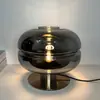 Nova luminária de mesa pequena de vidro pós-moderna simples para sala de estar, modelo de arte criativa nórdica para sala de modelo, quarto, abajur de mesa de cabeceira