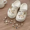 Dijes Decorativos DIY para Zapatos Crocs, Modernos y de Alta Gama, Corazón 3D, Girasol, Conejito, Cadena, Dijes para Zapatos Estilo Ins