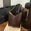Nova Bolsa Feminina Elegante para o Início da Primavera, com Grande Capacidade, Alto Valor Estético, Moda Retrô, Versátil e Simples, Bolsa de Ombro