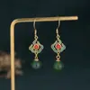 Novos Brincos Estilo Palácio Chinês para Mulheres, Acessórios Hanfu e Qipao, Artesanato Banhado a Ouro, Design Exclusivo, Luxo Discreto, Sensação de Alta Qualidade, Ganchos para Orelha