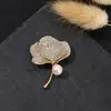 Moderna Flor de Ojal Broche Transfronterizo Broche Mariposa Antiexposición para Mujer de Gama Alta Nuevo Corsage de Nicho de Gama Alta