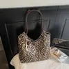 Elegante Xiaomi Retro Gran Capacidad Estampado de Leopardo Bolso de Axila para Mujer Otoño 2026 Nuevo de Moda para el Trabajo Bolso de Hombro Único Bolso Tote