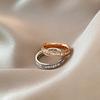 Anillo de gypsophila de acero de titanio resistente a la decoloración para mujer, moderno anillo de circonita cuadrada de lujo con personalidad de celebridad de Internet, anillo de pareja muy vendido.
