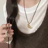 Collar de Cuerda de Cuero Negro Croissant Estilo Normcore Coreano para Mujer Cadena Larga para Suéter de Cuello Halter Accesorios de Otoño e Invierno Lujo Accesible de Gama Alta