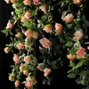 Flor artificial flor artificial flor artificial Enredadera artificial Enredadera artificial Rose de plástico decorativo pared de fondo