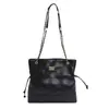Bolso Tote de Cadena de Diamantes Moderno para Mujer Otoño 2025 Nuevo de Gran Capacidad Casual y Lujo Ligero Bolso de Hombro Cruzado