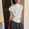 T-shirt de linho para o início do outono, novo estilo coreano, simples, versátil, gola semi-alta, manga curta para mulheres, 2026, top interno moderno e estiloso