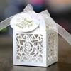 Caixa de doces personalizada para casamento transfronteiriço, caixa de doces com borboleta e rosa vazadas a laser, caixa de presente de casamento em estoque
