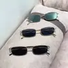 Novos Óculos de Sol da Moda Estilo Influenciador para Mulheres, Proteção Solar, Armação Quadrada de Metal, Valoriza o Rosto, Estiloso, Chique, Luxo Leve, Moderno