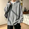Camiseta de manga larga a rayas para hombre con diseño de dos piezas falso, cuello en V, estilo Henley, corte relajado, perfecta para usar debajo de sudaderas con capucha, colección de otoño