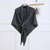 25 Novos Xales de Lã com Lantejoulas Outono e Inverno Moda Feminina Peça Única Moda Luxo Xale Triangular Senso de Alto Padrão