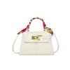 Bolso de mano de nicho para mujer, nuevo modelo de otoño 2026, bolso de hombro casual retro texturizado, bolso pequeño cuadrado cruzado para el día a día