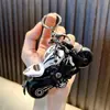 Llave de Coche de Tirar Modelo Colgante Creativo Llavero de Motocicleta Genial Colgante para Mochila Escolar Pequeño Regalo Venta al por Mayor