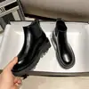 Botas Chelsea Femininas Primavera e Outono 2025 Saia Botas Curtas Estilo Britânico Bico Redondo Botas de Chaminé Retrô Estilo Curto Retrô