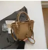 2026 Nuevo Bolso Casual de Estilo Coreano de Color Sólido Simple de Moda para Mujer, Bolso de Hombro Cruzado de Viaje de Alta Gama