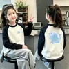 Camiseta Base de Cuello Redondo para Niñas 2026 Nuevo Estilo Ropa Interior para Niños Medianos y Mayores Polar por Ambos Lados Ropa Otoño/Invierno Bloque de Color Manga Larga Tendencia