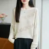 Nuevo diseño estilo coreano de principios de otoño 2026, top de punto casual a rayas con diseño calado de un solo hombro para mujer, top de manga larga de moda