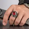 Joyería de Acero de Titanio Haiteng Tendencia Europea y Americana Hombres Alas de Dapeng AliExpress Gema de Águila Anillo del Ejército Salida de Fábrica