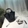 2025 Nuevo Bolso Balde Europeo y Americano con Cierre Bolso de Mano Bolso para Mujer Gran Capacidad de un Solo Hombro Cruzado de Pu