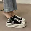 2025 Verano Nuevo Zapatillas de Suela Gruesa para Aumentar la Altura Modernas Versátiles Perezosas Slip-On Medio Slip Moda Casual Zapatos de Lona para Mujer