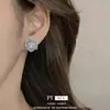 Brincos de tarracha coração com flor e gota de óleo azul agulha de prata design fresco estilo doce brincos simples modernos sensação de alta qualidade joia para orelha