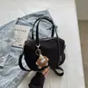 Bolsa Transversal de Nylon Bolsa Casual Feminina para o Trabalho Verão 2026 Nova Moda Bolsa de Ombro de Grande Capacidade Bolsa de Mão