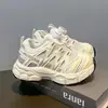 Zapatos para niñas 2026 primavera y otoño nuevos, suela blanda, zapatillas de entrenamiento alemanas para niños, zapatillas deportivas para niñas pequeñas, zapatos de malla para niños