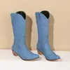 Novas botas de ganga estilo coreano moda botas de bico com rebite botas altas de cavaleiro 40-43 tamanho grande botas de comércio exterior