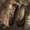 Zapatos Planos de Ballet Poco Profundos con Lazo para Mujer Primavera 2026, Zapatos Elegantes de Satén con Tacón Grueso para Ponerse sin Cordones y Punta Dividida, Antideslizantes Ligeros