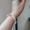 Pulsera de Cristal Blanco Natural con Diseño de Nicho, Combinada con Cristal Amarillo Torre, Pulsera de Alta Gama para Hombres y Mujeres, Amarillo Cristal de Moda y Versátil