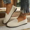 Novos sapatos rasos femininos estilo europeu e americano de malha fly, bico quadrado, sem cadarço, vazados, respiráveis, sapatos casuais