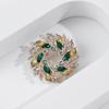 Broche Bauhinia simples e estiloso 2023 novo corsage decorativo de luxo leve alfinete de lapela requintado acessórios
