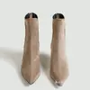 Colección de otoño e invierno 2026 nueva, transfronteriza europea y americana, al por mayor: botines de mujer con tacón fino, cremallera trasera, punta fina y efecto adelgazante, en color marrón