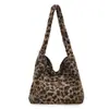 Nuevo Bolso de Hombro Retro de Nicho Estampado de Leopardo para Otoño/Invierno Bolso Tote de Gran Capacidad Bolso de Mano para Viajes Cotidianos Bolso Cruzado Francés