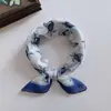 Bufanda Cuadrada Pequeña Nueva para Mujer 2026 Primavera y Otoño 58X58 Popular en Tiendas de Ropa, Bufanda Pequeña para el Cuello, Protector de Cuello, Pañuelo para la Cabeza Atrezzo para Fotos