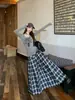 Estilo Puro Deseo Modelo 2026 Hombros Descubiertos Exponiendo Clavícula Ajustado Diseño Adelgazante Top Único con Cuello en U