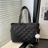 Bolsa de algodón tipo tote estilo coreano ins personalizada por el fabricante para mujer, con diseño de rombos, gran capacidad y adecuada para ir al trabajo, ir de compras y como bolso de hombro