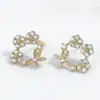 Pendientes de Mariposa de Diseño de Nicho de Lujo Ligero para Mujer, Exquisitos, Compactos, de Gama Alta y Elegantes, Pendientes de Circonita de Moda