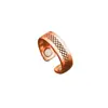Anillo Abierto Elegante y Sofisticado con Patrón Tallado Tótems para Hombres, Venta Caliente Transfronteriza Anillo de Moda Retro Magnético de Cobre Rojo