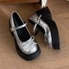 Sapatos de Salto Alto Grosso Bico Redondo Estilo Retrô Francês Prata para Mulheres 2025 Novo Verão Saia Jk Sapatos Mary Jane