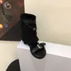 Primeiro Encontro Ji Retro Aumento Interno de Altura Sandálias Romanas com Tira no Dedo Botas Femininas 2026 Verão Novas Botinhas de Cano Curto Perna Reta Uma Tira